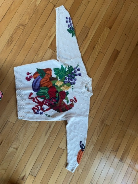 Vintage Design Options Thanksgiving cornucopia sweater, M/L