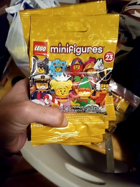 New LEGO Minifigure series 23