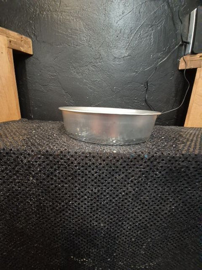 Metal Cake Pan, 8.5"