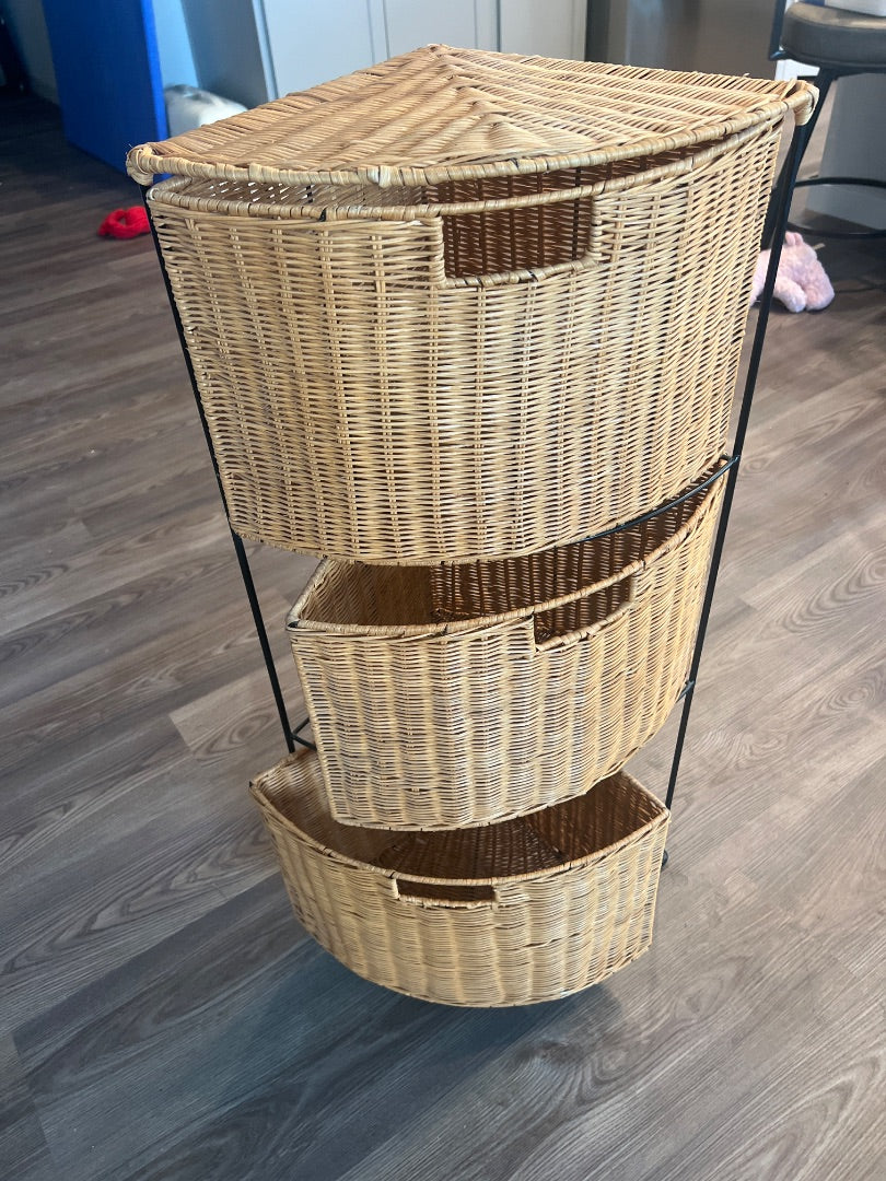 Wicker Corner storage shelf/rack