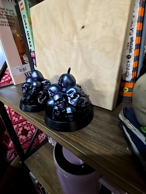 Candle Skulls