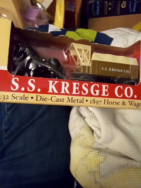 New die cast horse buggy