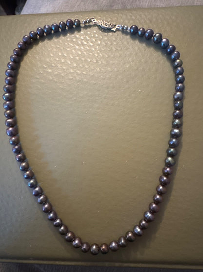 Black pearl strand