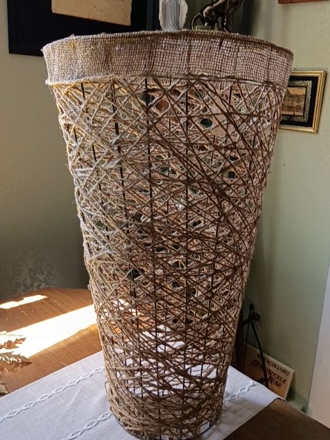 Twine wire wall basket 15" x 24"