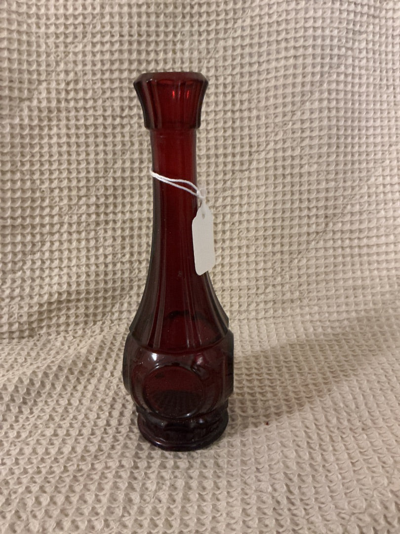 RED Wheaton Glass Wheaton red vase, 9.2”