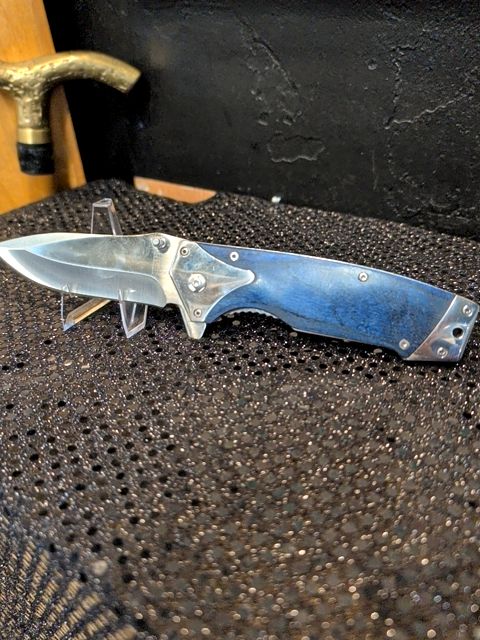 Sharps Quick Draw Pocket Knife