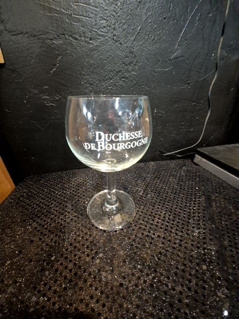 Duchesse DeBourgogne Wine Glass, 6.5"