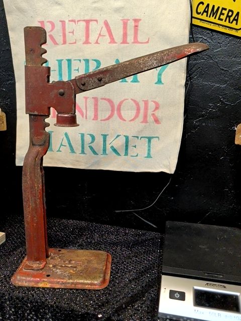 Vintage Wine Bottle Cork Press Bottle Capper