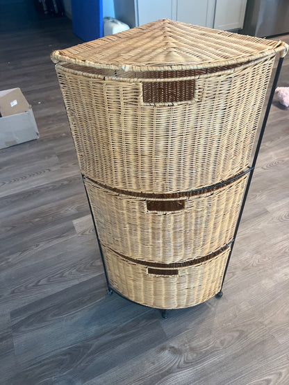 Wicker Corner storage shelf/rack