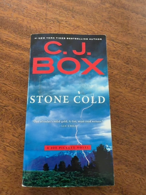 Paperback CJBox Stone Cold