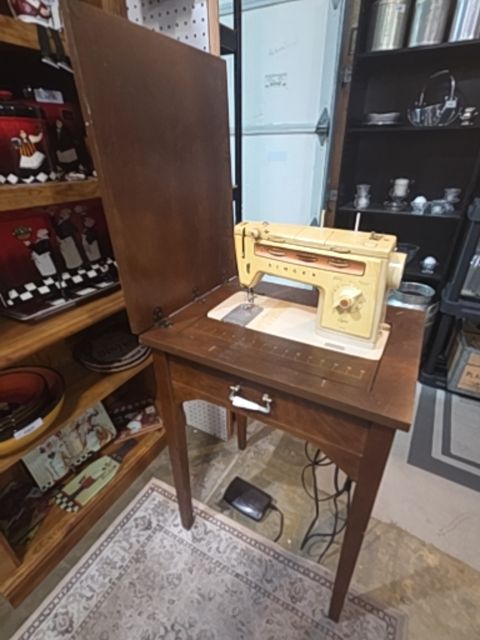 Singer Sewing Machine