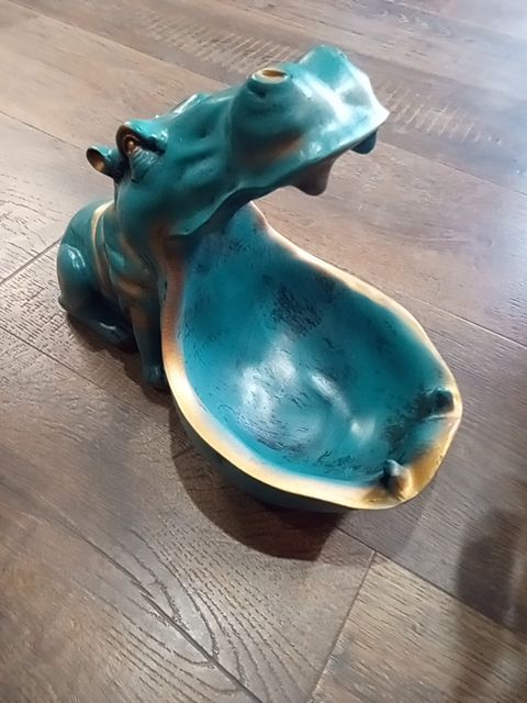 Big mouth hippo dish