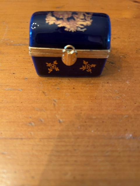 Vintage Limoges Castel Porcelain box