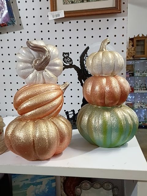 Stacked glitter pumpkins