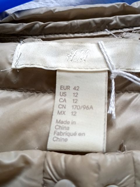Beige  H&M women's puff jacket Beige, Medium