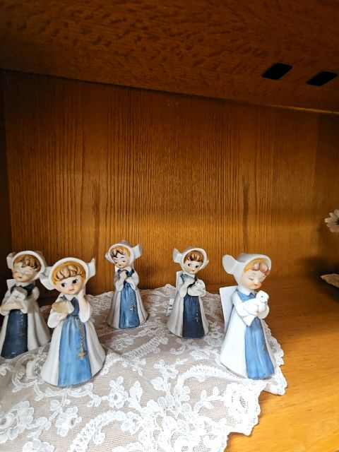 Vintage1950's Artmark Nuns LR