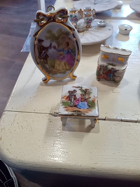 Vintage Limoges France dollhouse miniatures