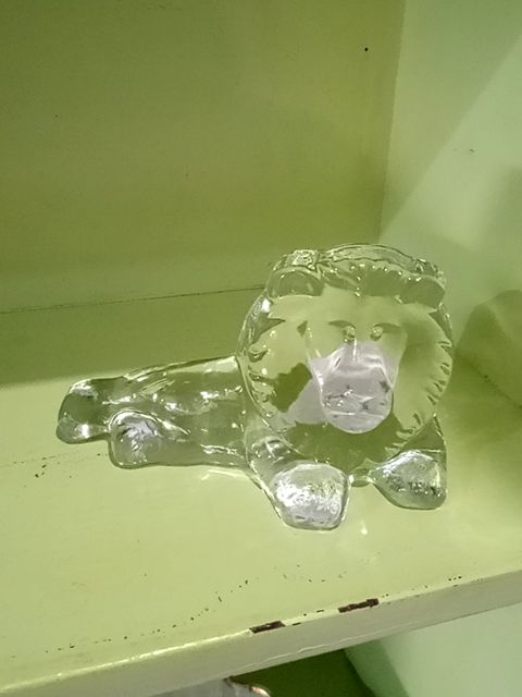 Clear Unknown Lion Paperweight, Small