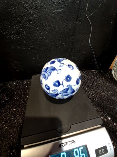 Porcelain Carpet Ball, 3"