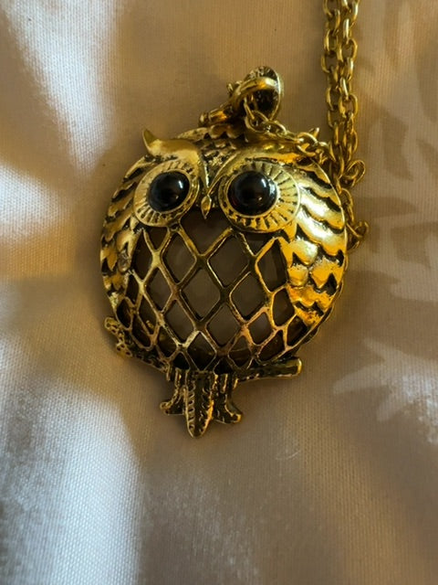 Owl magnifier necklace