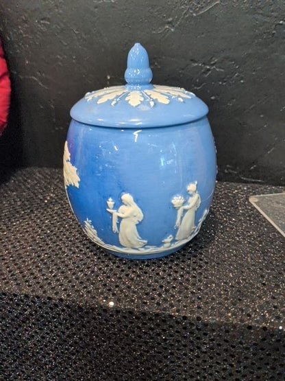 Wedgewood style pottery