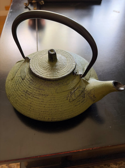 Dragonfly tea teapot without infuser
