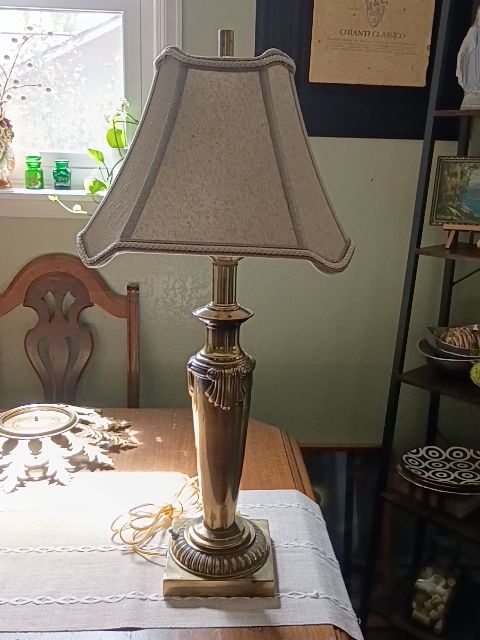 Vintage gold lamp w/shade 15" x 28" height