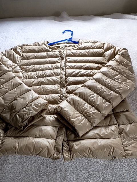 Beige  H&M women's puff jacket Beige, Medium
