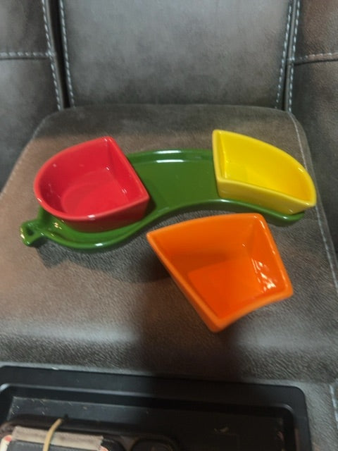 Chili pepper tray and dish set