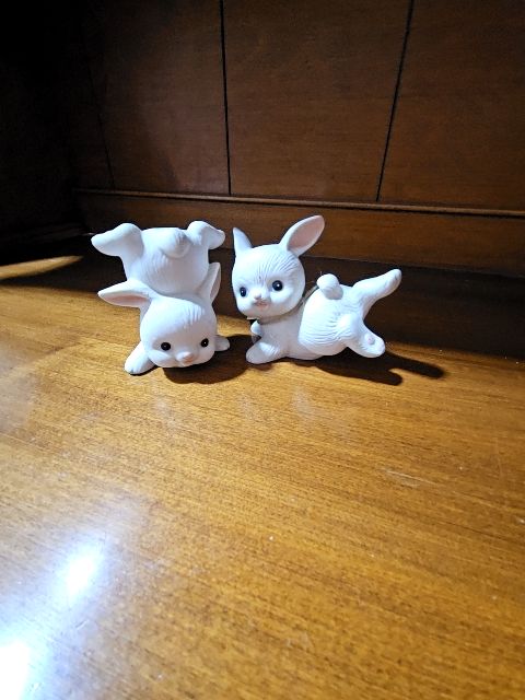 Vintage Homco bunnies