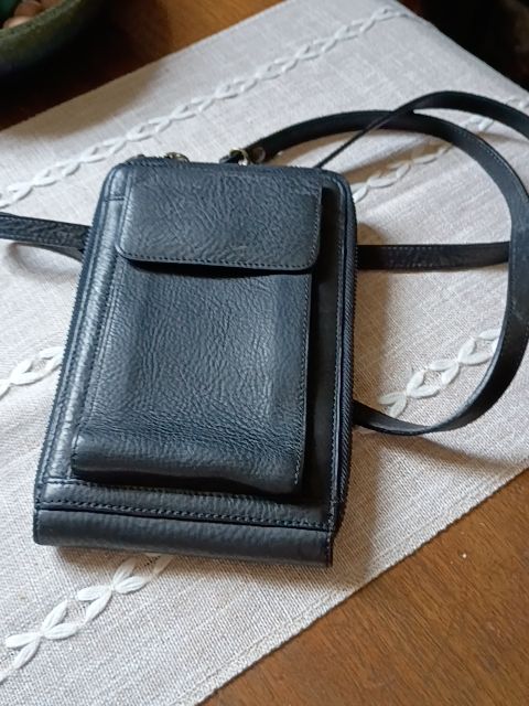 Women's black leather shoulder purse 5 x 8.5