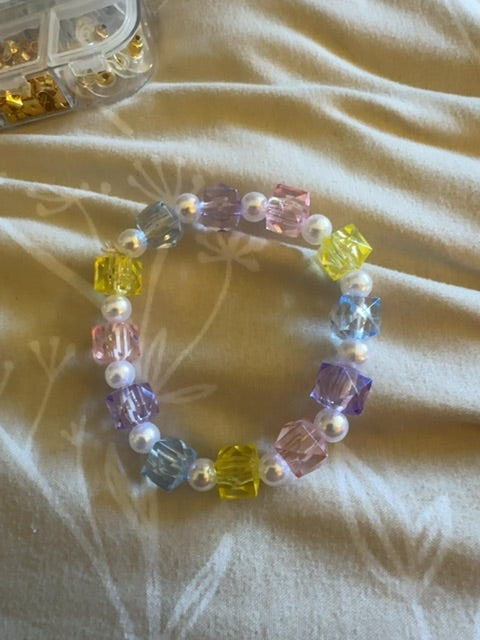 K pastel stretchy bracelet