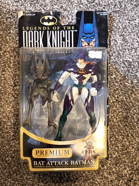 Legends of the dark Knight Bat attack Batman