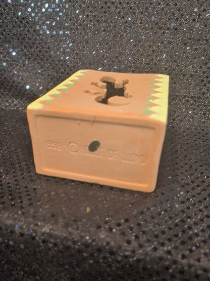 House of Lloyd Terracotta votive holder w/ Geko