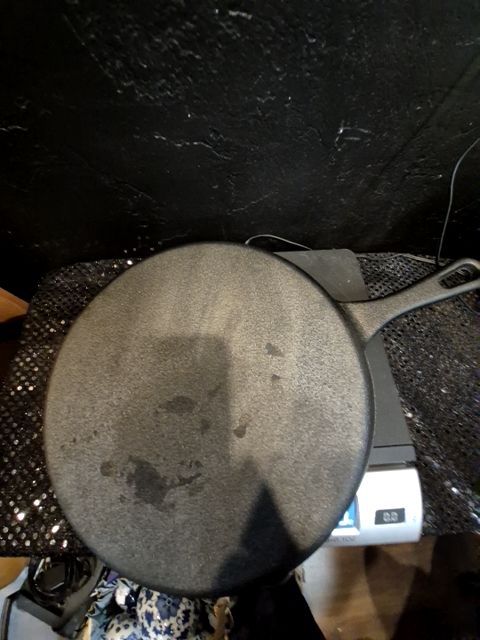Black  Cast Iron Frying Pan, 10"