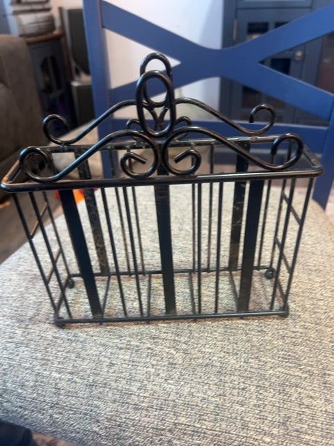 Metal napkin holder