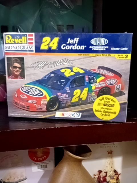 Revell Jeff gordon(24) Monte Carlo kit