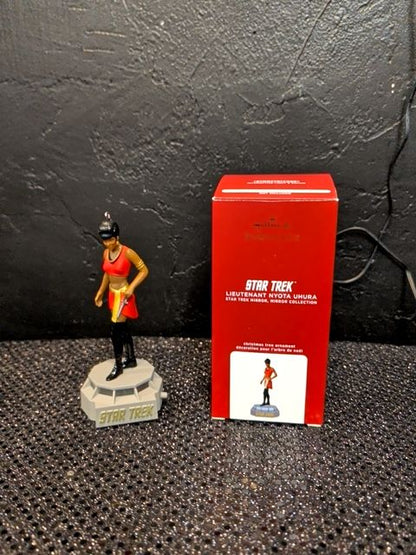 HALLMARK Star Trek LIEUTENANT NYOTA UHURA 5" HOLIDAY CHRISTMAS TREE ORNAMENT NEW