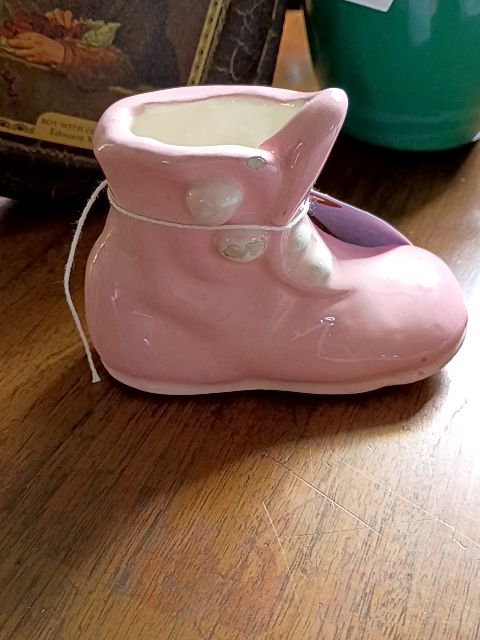 Vintage pink ceramic baby shoe 2" x 3"