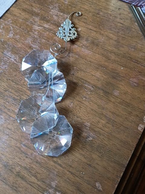 Clear crystal (4) wall hanging