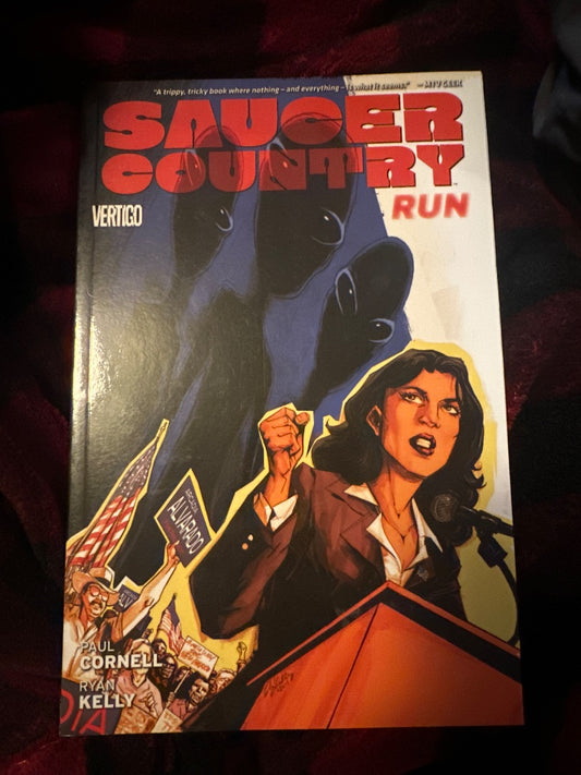 Saucer Country TPB Vol 1, 12 x 6 x 1