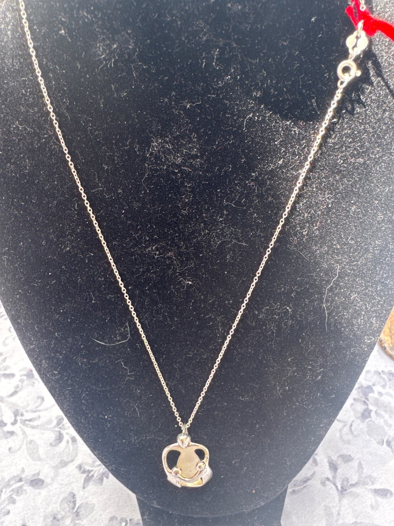 C. Pollack Mother and children necklace 925