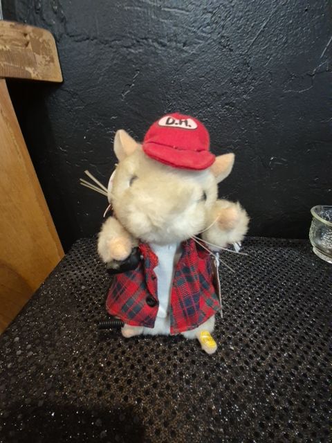 Dancing Hamster Roger, 7"