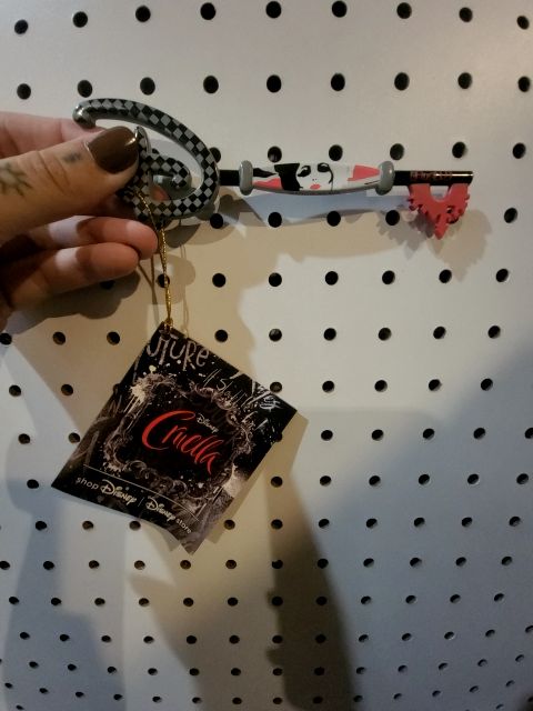 Disney Cruella collectors key