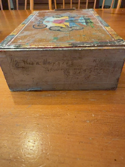 Vintage Cremo Cigar Box
