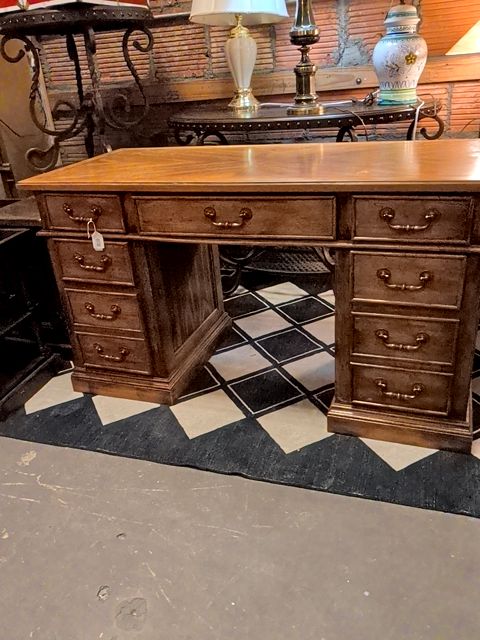 Pedestal Desk W/ Locking Compartment Key Included