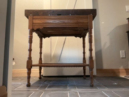 Oak American Arts and Crafts Early 20th Century Oak Wash Stand Table, 30"w x 19"D x 29 1/4"H