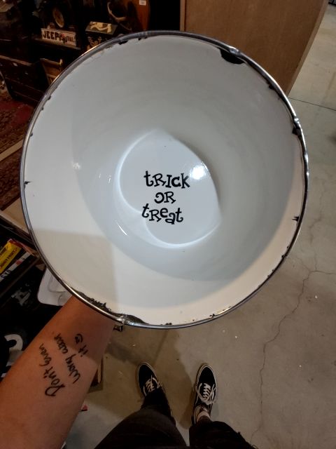 Trick or treat bowl