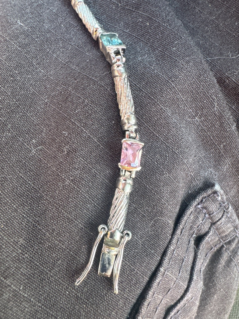 Bracelet with rectangular gems