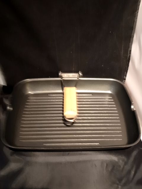 Ikea griddle pan, folding handle